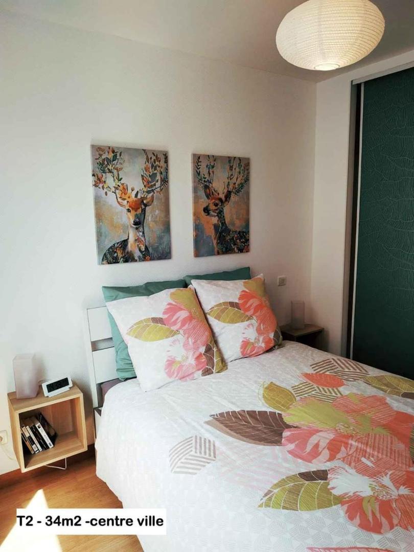 2 Min Walk From Train Station And Center Of Tours Apartment Luaran gambar